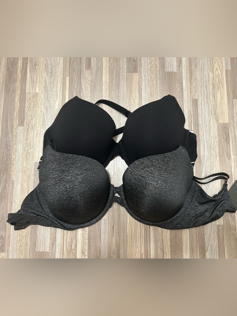 Comfort Foam T-Shirt Bra - Black/Grey 34ddd bundle